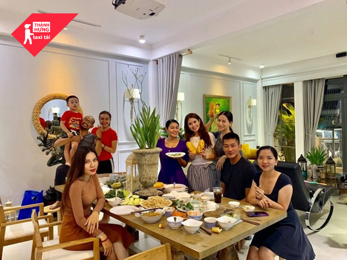 Tiệc tân gia về nhà mới